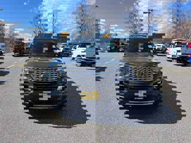 Certified 2023 Ford Explorer Limited w/ Equipment Group 301A image 6