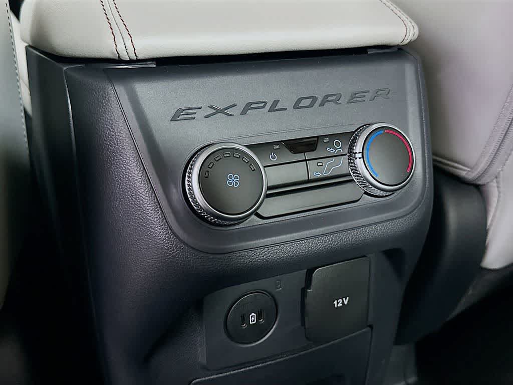 Certified 2025 Ford Explorer Active w/ Active Comfort Package RWD image 13