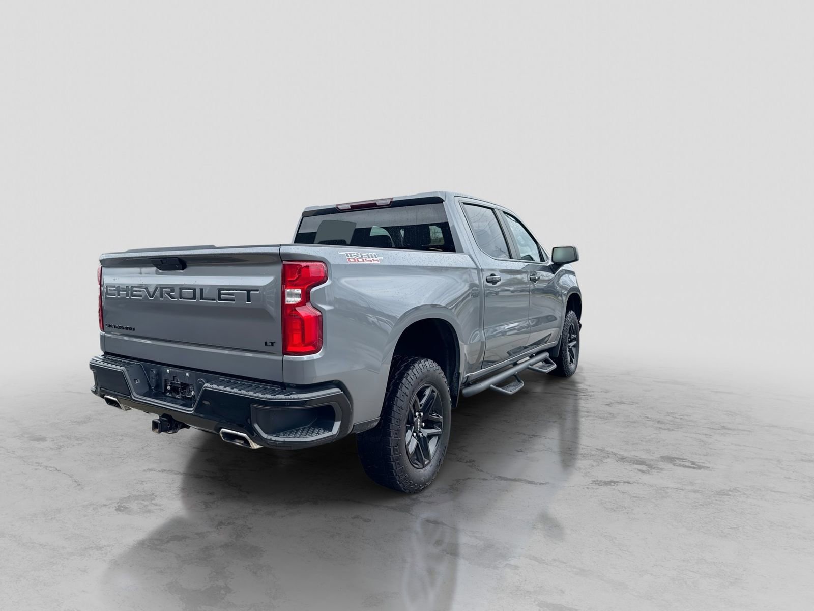 Used 2022 Chevrolet Silverado 1500 LT Trail Boss w/ Bed Protection Package AWD/4WD image 8