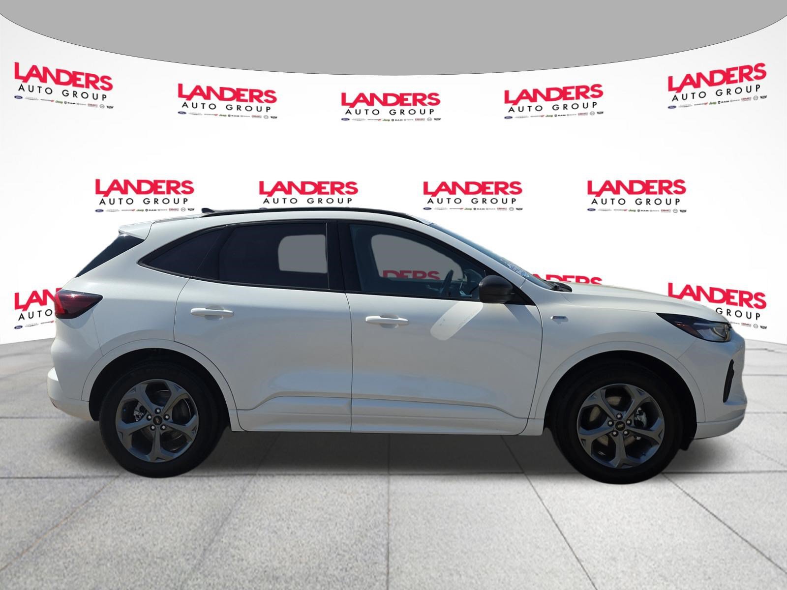 Certified 2024 Ford Escape ST-Line FWD image 2