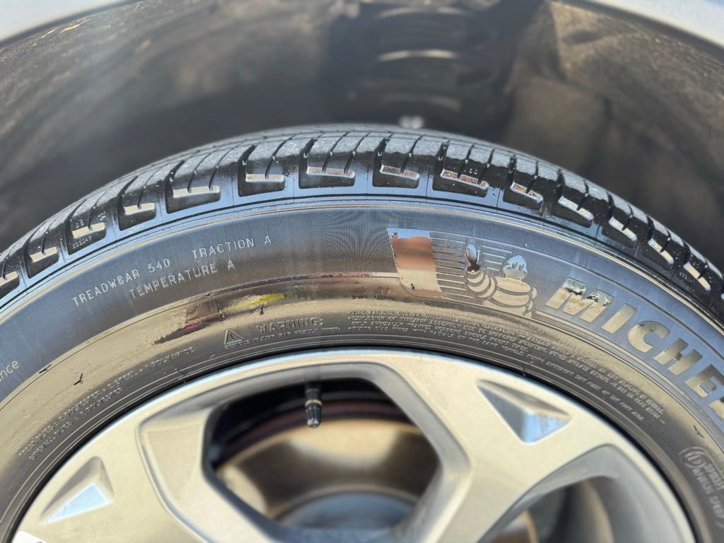 Certified 2025 Ford Escape ST-Line image 31