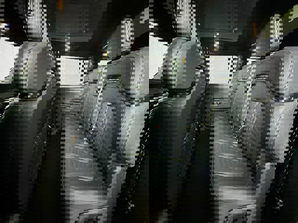 Used 2025 Rivian R1S Adventure AWD/4WD image 17