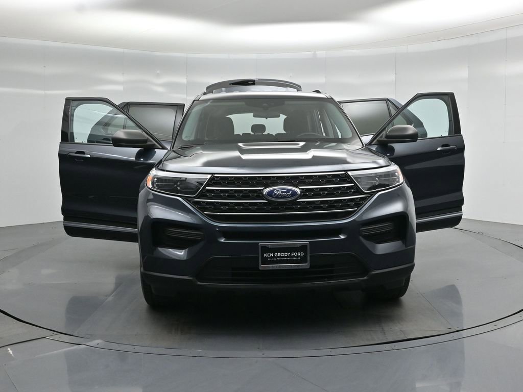 Certified 2023 Ford Explorer XLT RWD image 30