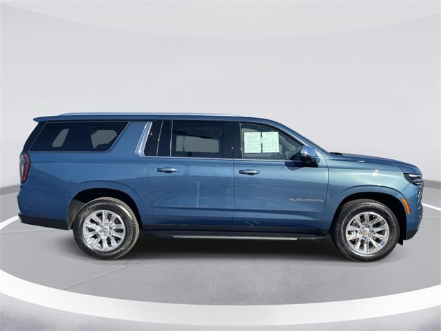 Used 2025 Chevrolet Suburban Premier image 2