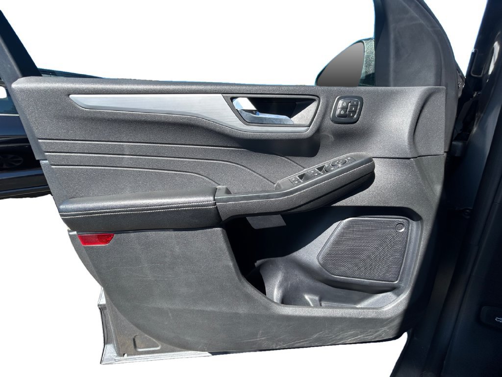 Certified 2025 Ford Escape Platinum AWD/4WD image 17