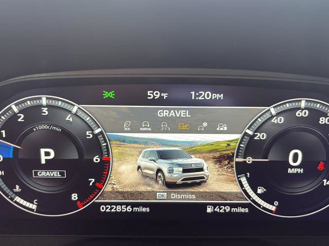 Used 2024 Mitsubishi Outlander SE AWD/4WD image 27