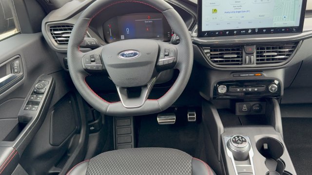 Certified 2024 Ford Escape ST-Line w/ Tech Pack #1 AWD/4WD image 8