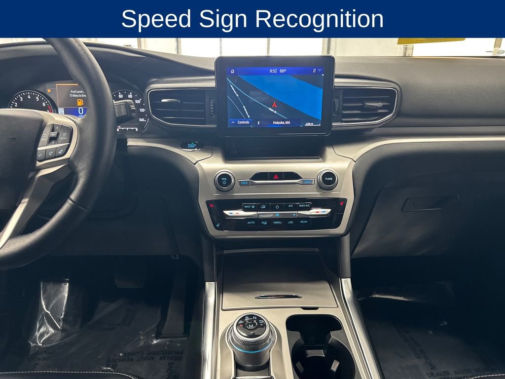 Certified 2021 Ford Explorer XLT w/ Equipment Group 202A AWD/4WD image 17