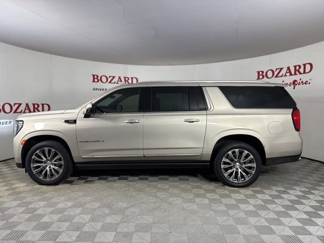 Used 2021 GMC Yukon XL Denali w/ Denali Premium Package image 2