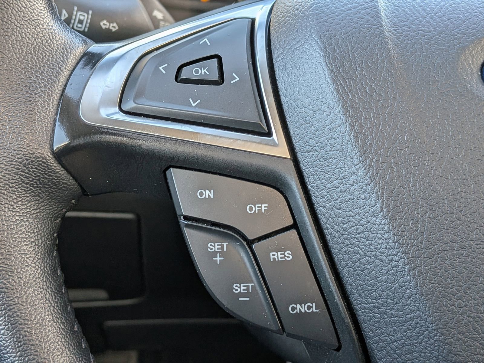 Certified 2024 Ford Edge SEL w/ Convenience Package image 30