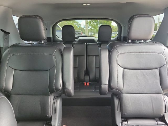 Certified 2022 Ford Explorer Limited w/ Equipment Group 301A RWD image 18
