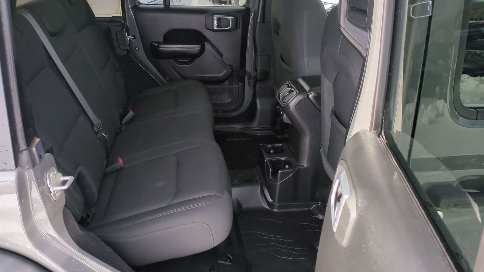 Used 2020 Jeep Wrangler Unlimited Sport image 23