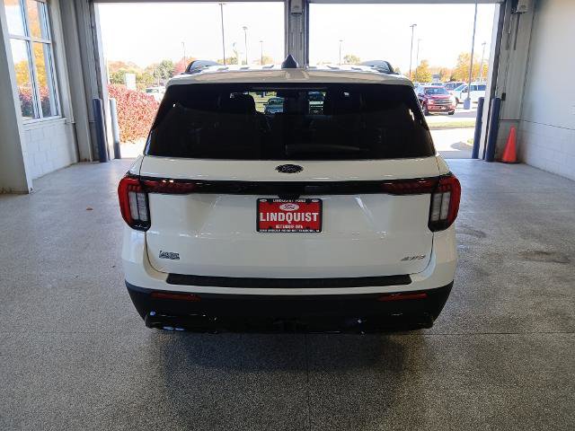 Certified 2025 Ford Explorer ST-Line w/ Premium Package image 4
