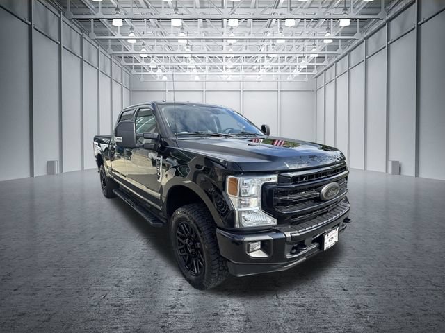 Certified 2022 Ford F250 XLT w/ Black Appearance Package AWD/4WD image 5