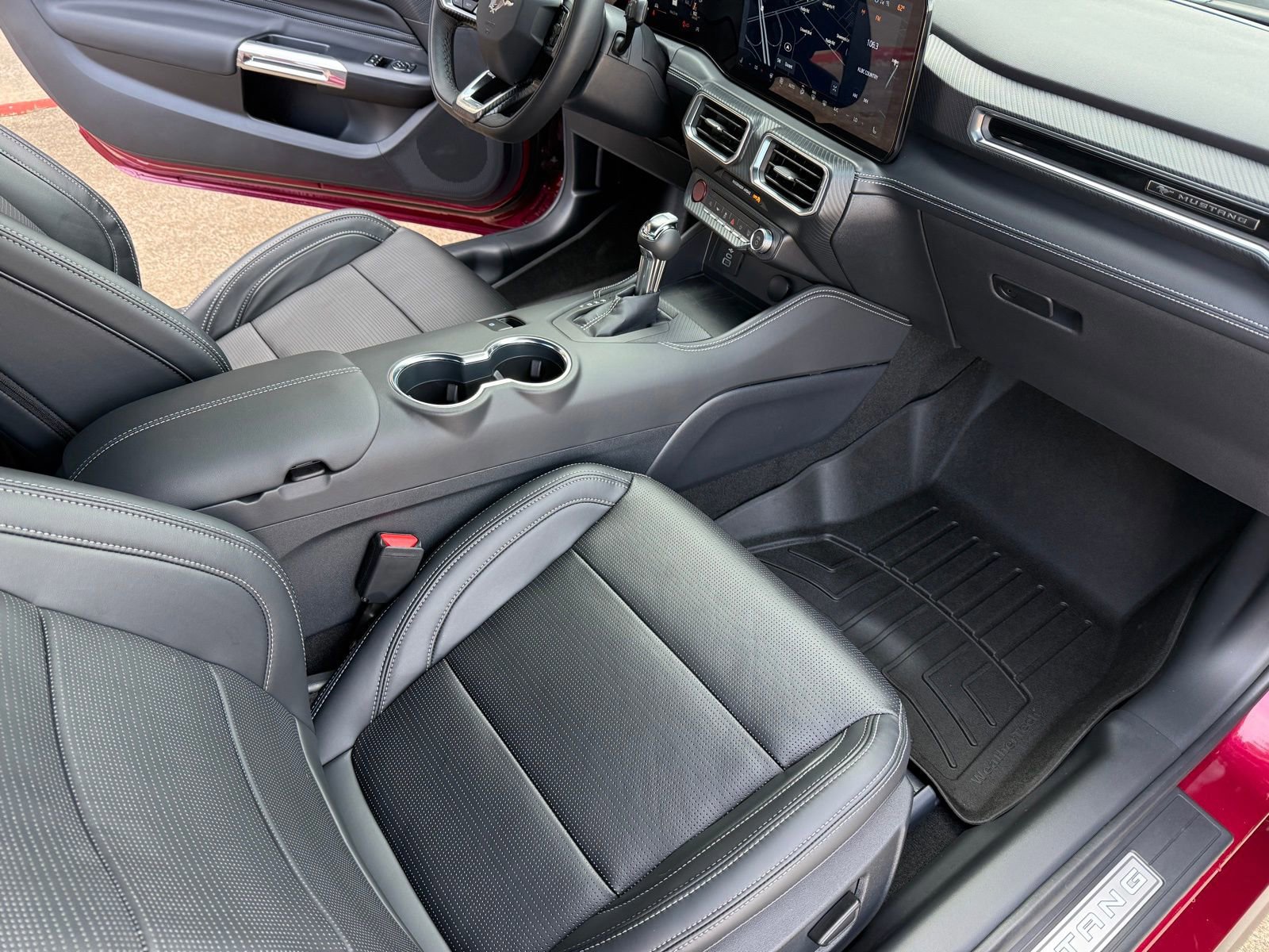 Certified 2025 Ford Mustang Premium image 17