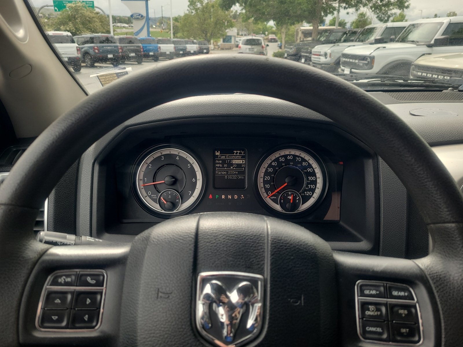 Used 2018 RAM 1500 Classic SLT AWD/4WD image 10