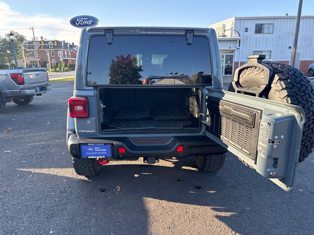 Used 2024 Jeep Wrangler Unlimited Rubicon AWD/4WD image 10