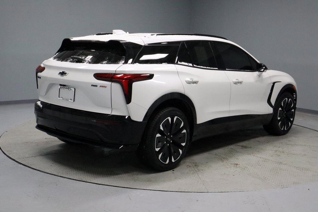 Used 2024 Chevrolet Blazer EV RS image 11