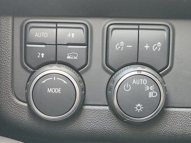 Used 2022 Chevrolet Suburban RST AWD/4WD image 23