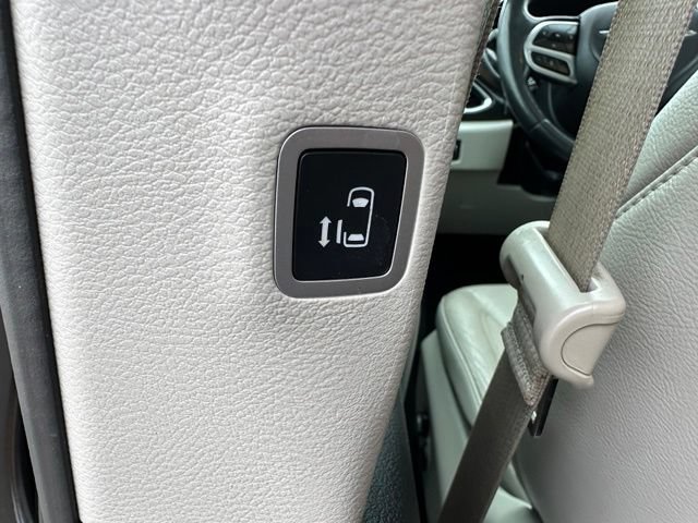 Used 2019 Chrysler Pacifica Touring-L Plus w/ Advanced Safetytec Group FWD image 20