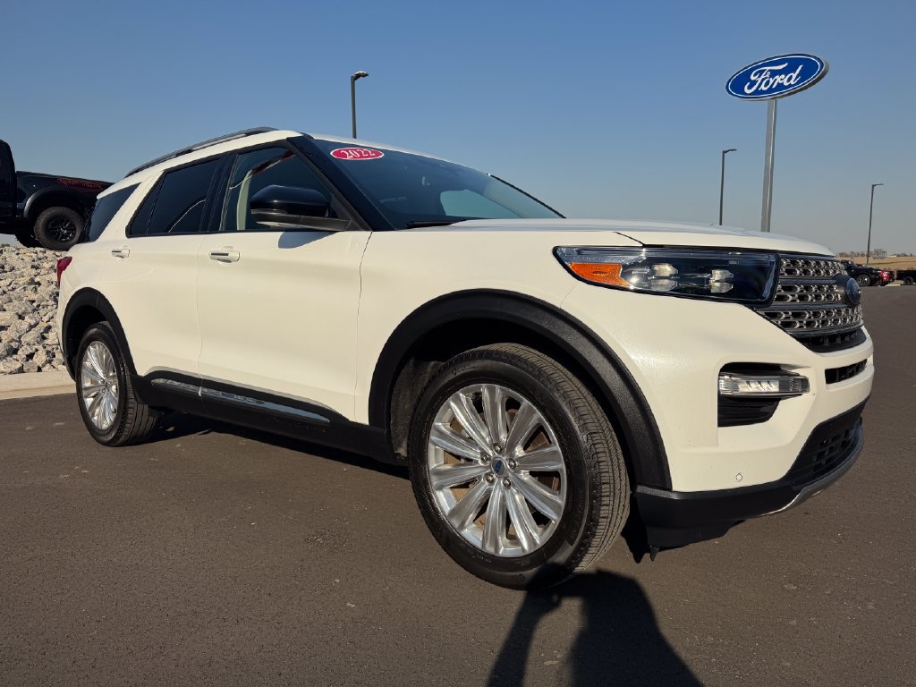 Certified 2023 Ford Explorer Limited w/ Limited Technology Package AWD/4WD image 3