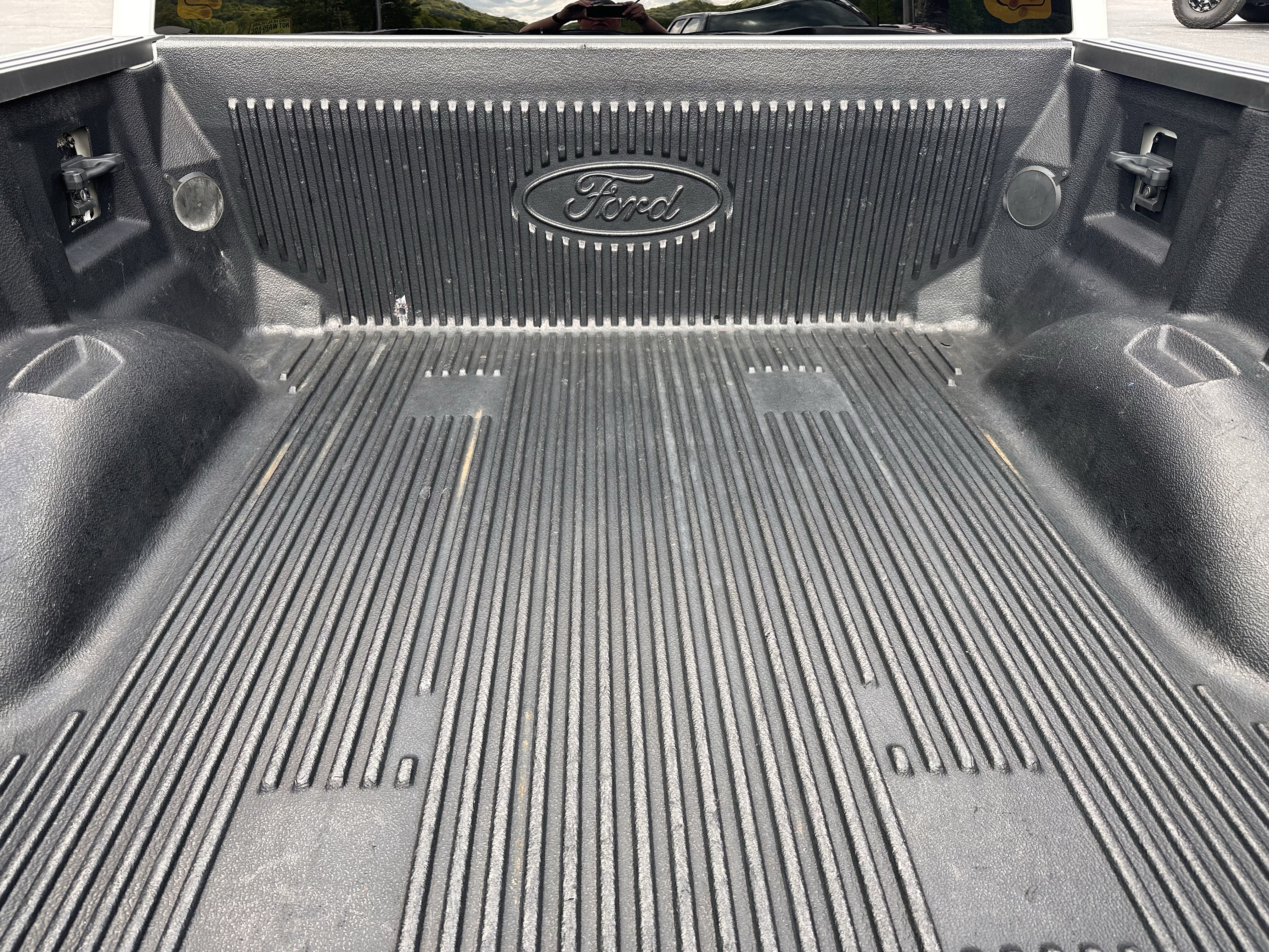 Certified 2023 Ford F150 Platinum w/ Equipment Group 701A High AWD/4WD image 9