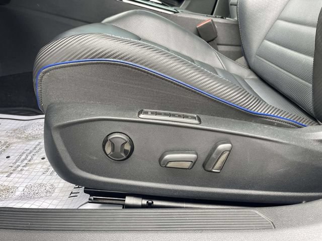 Used 2024 Volkswagen Golf R AWD/4WD image 21