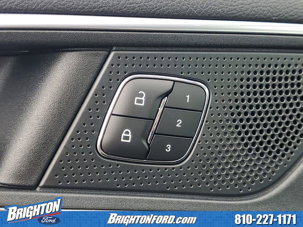 Certified 2023 Ford Edge Titanium w/ Equipment Group 301A AWD/4WD image 17