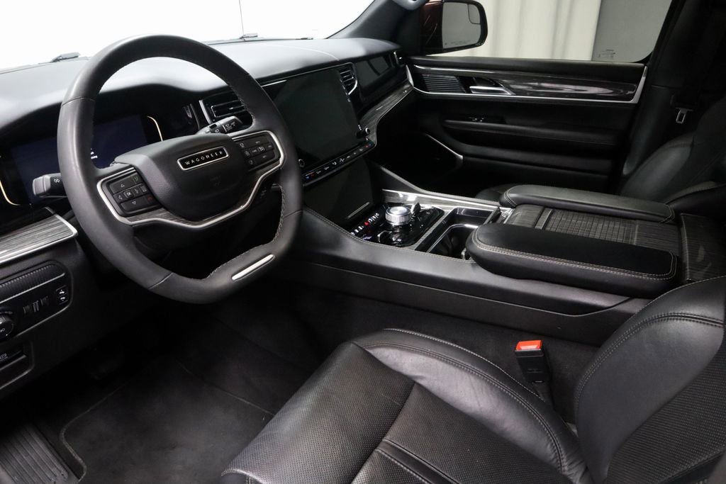 Used 2022 Jeep Wagoneer Series III w/ Flexible Seating Group AWD/4WD image 24