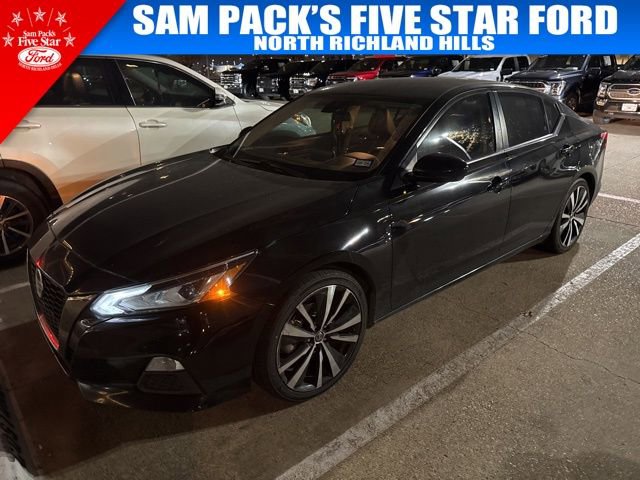 Used 2021 Nissan Altima 2.5 SR image 1