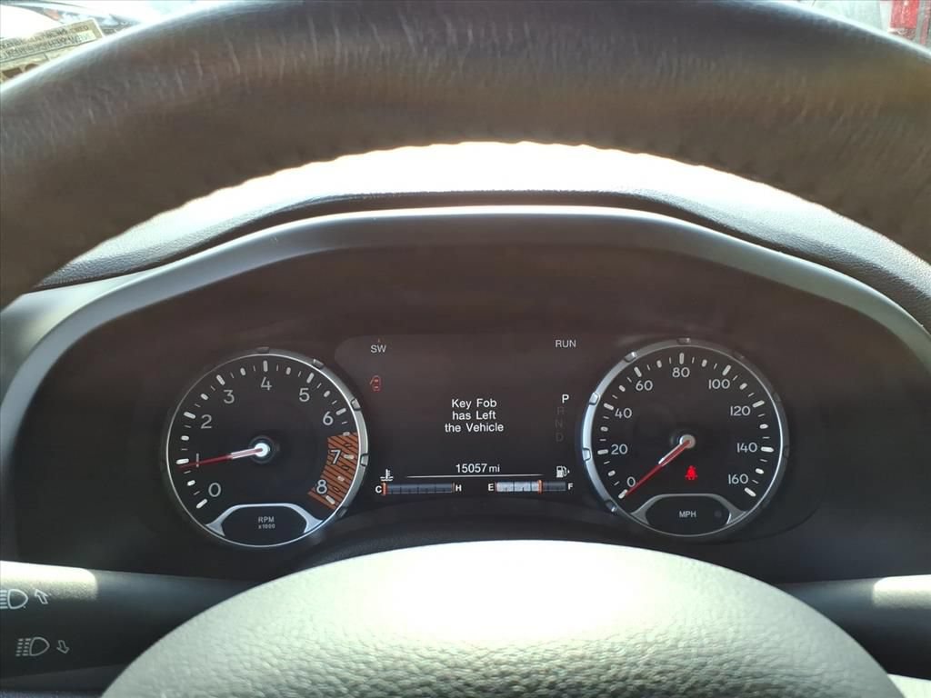 Used 2022 Jeep Renegade Limited w/ Sun, Sound & Wheels Group AWD/4WD image 16