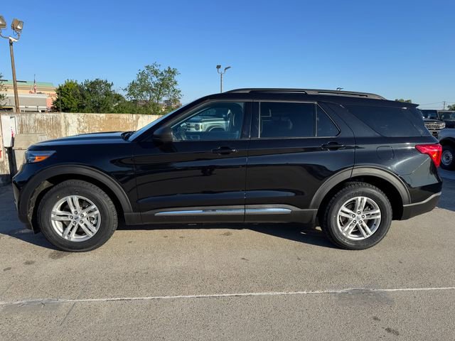 Certified 2023 Ford Explorer XLT w/ Equipment Group 202A AWD/4WD image 8