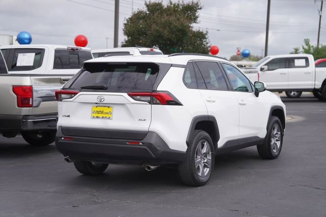 Used 2022 Toyota RAV4 XLE FWD image 6