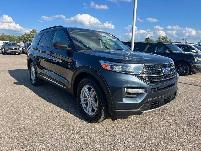 Certified 2023 Ford Explorer XLT w/ Equipment Group 202A AWD/4WD image 2