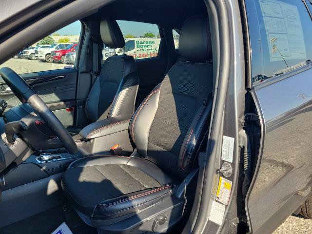 Certified 2025 Ford Escape ST-Line FWD image 17