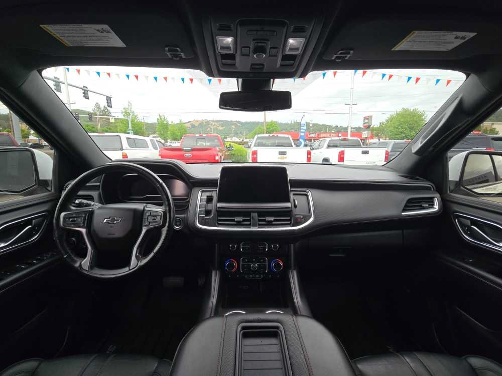 Used 2022 Chevrolet Suburban RST w/ Luxury Package AWD/4WD image 15