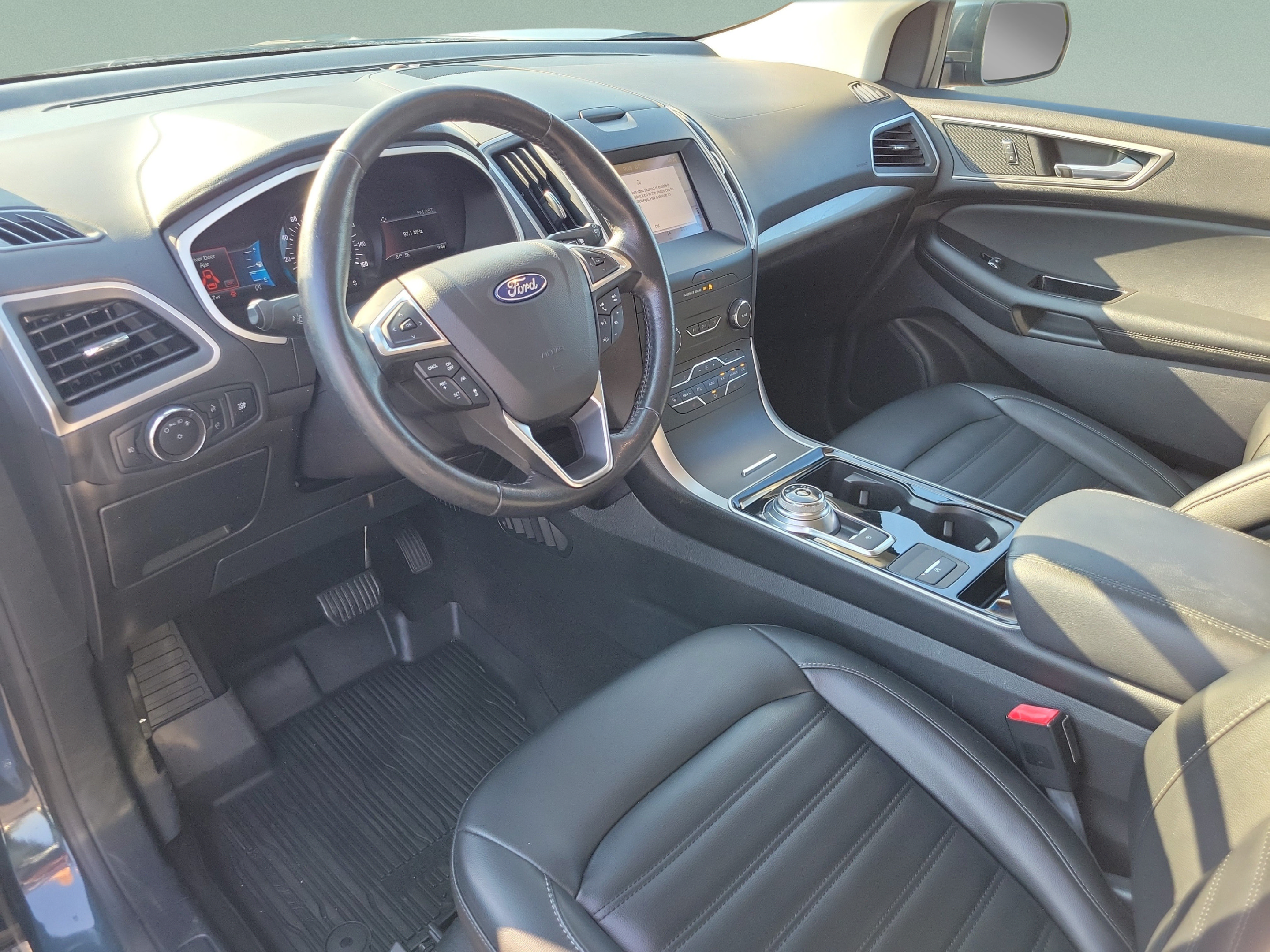 Certified 2019 Ford Edge SEL w/ Equipment Group 201A AWD/4WD image 16