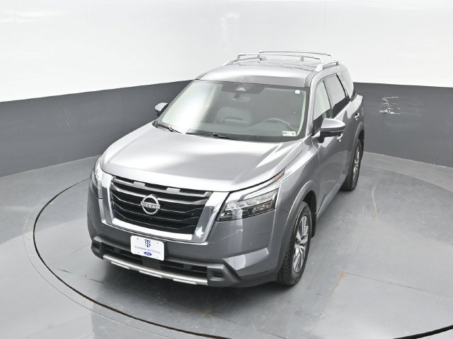 Used 2025 Nissan Pathfinder SL AWD/4WD image 19
