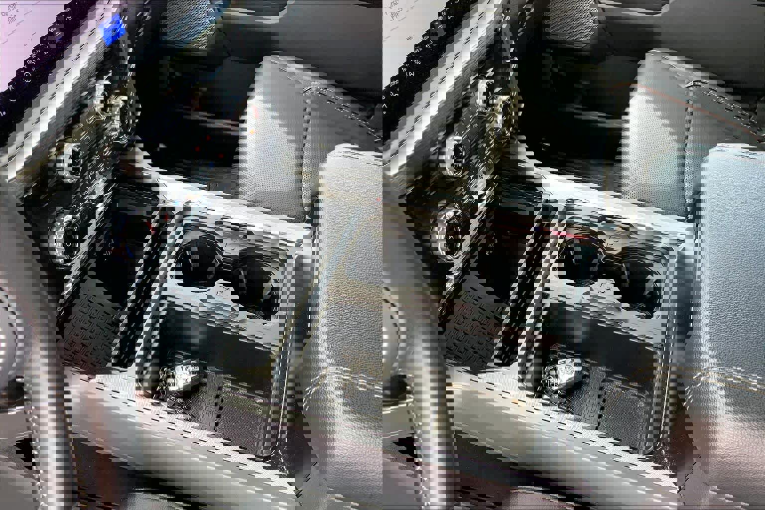 Certified 2024 Ford F250 Lariat w/ Lariat Ultimate Package image 16