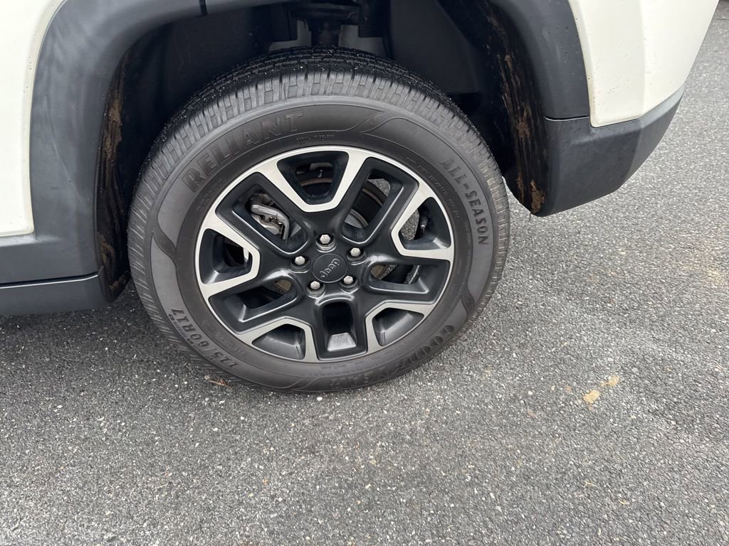 Used 2019 Jeep Compass Sport image 8