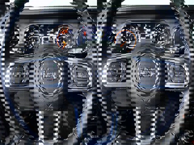 Used 2021 Jeep Gladiator Overland w/ Popular Equipment Package image 23