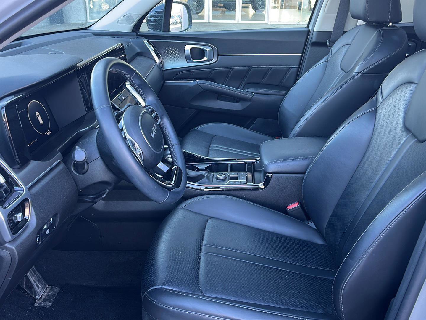 Used 2023 Kia Sorento SX image 11