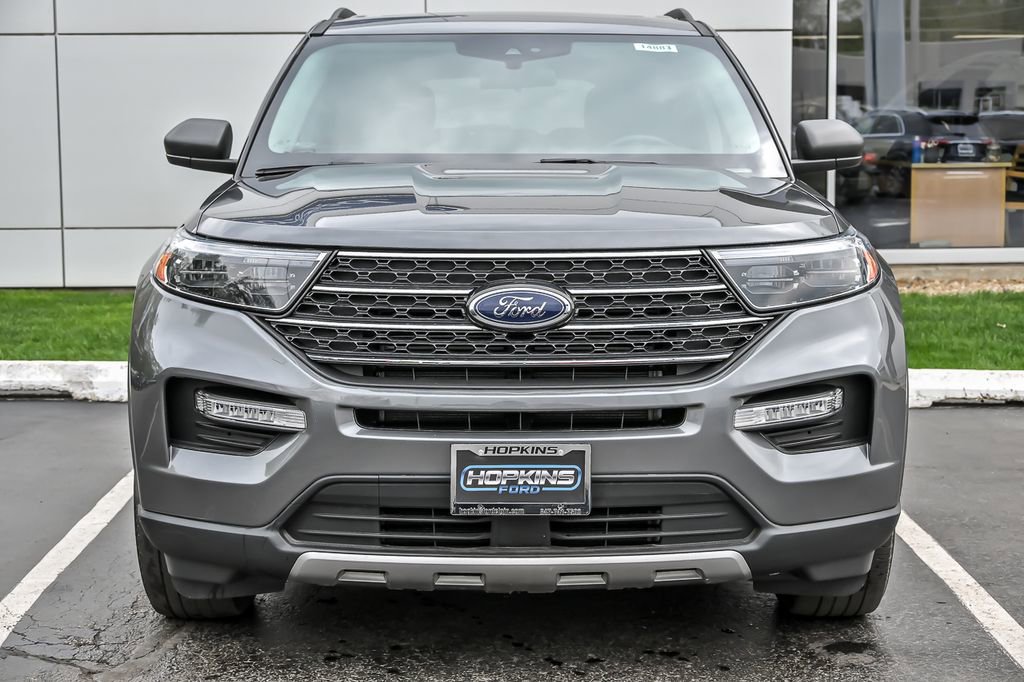 Certified 2023 Ford Explorer XLT w/ Equipment Group 202A AWD/4WD image 4