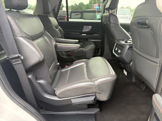 Certified 2025 Ford Expedition Active AWD/4WD image 35