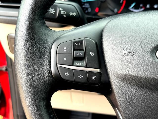 Certified 2020 Ford Escape SEL FWD image 13