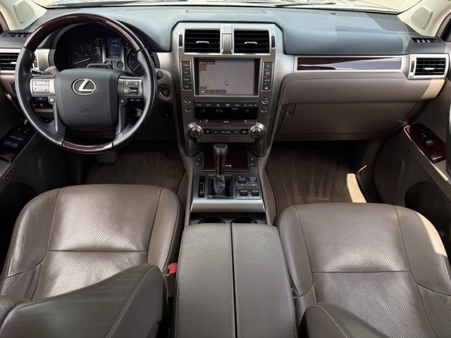 Used 2019 Lexus GX 460 Luxury AWD/4WD image 9