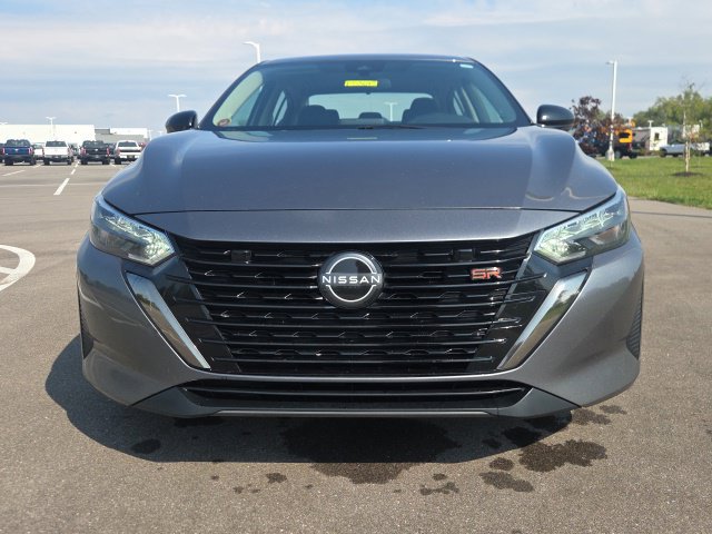 Used 2024 Nissan Sentra SR FWD image 3