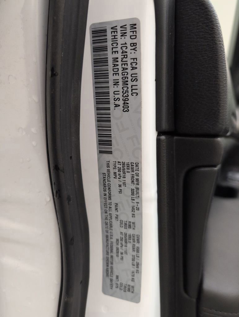 Used 2021 Jeep Grand Cherokee Laredo image 45