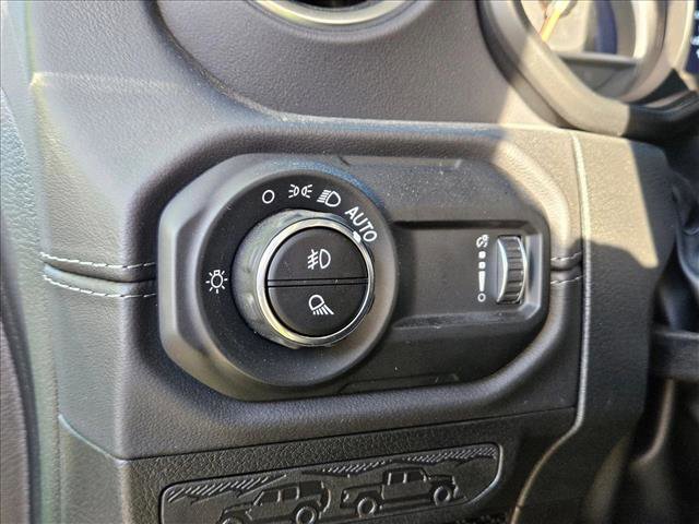 Used 2025 Jeep Gladiator Sport image 9