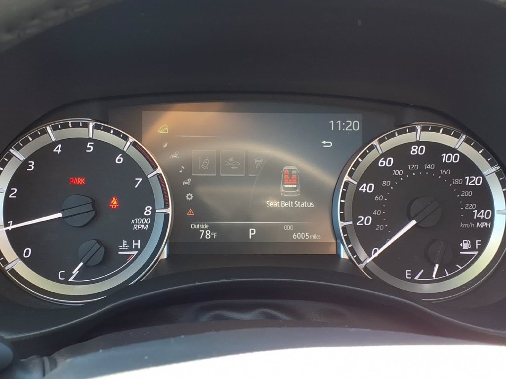Used 2023 Toyota Highlander XLE AWD/4WD image 8